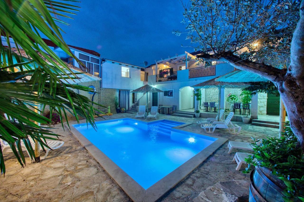 Didovi Dvori Apartment Бибине Екстериор снимка