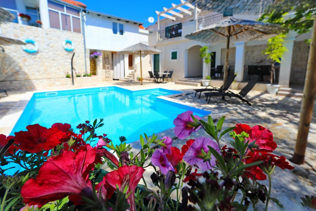 Didovi Dvori Apartment Бибине Екстериор снимка