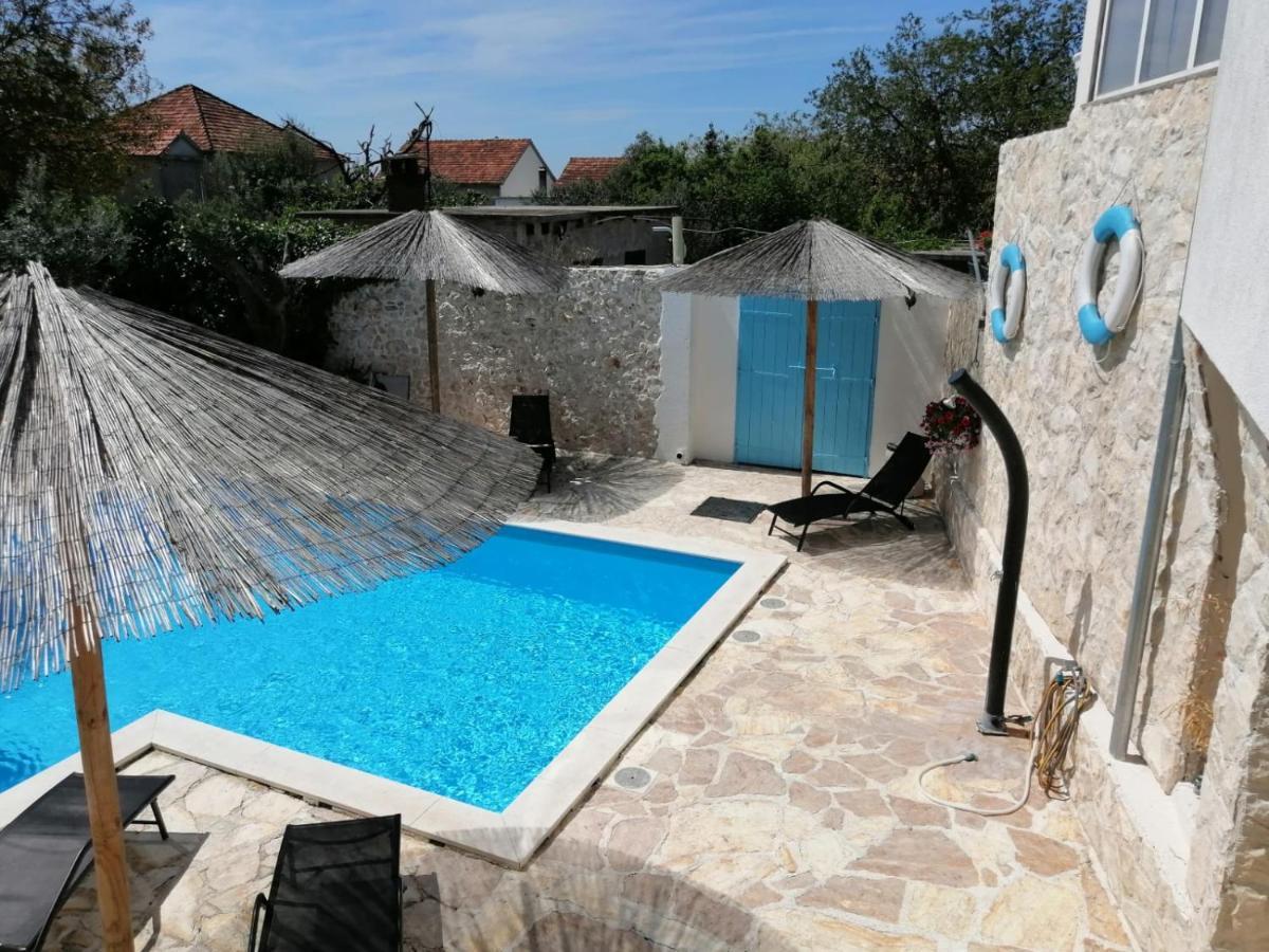 Didovi Dvori Apartment Бибине Екстериор снимка