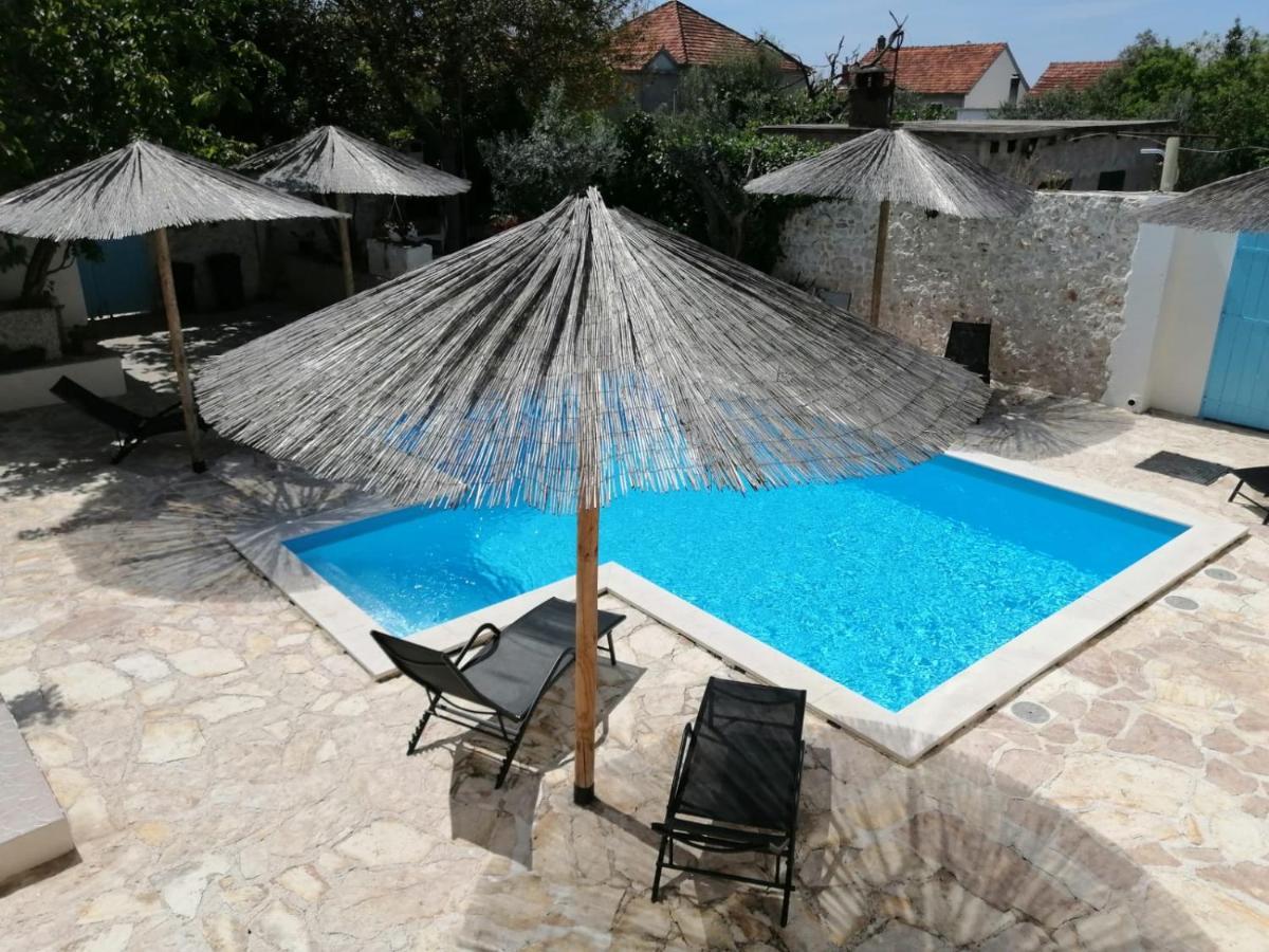Didovi Dvori Apartment Бибине Екстериор снимка