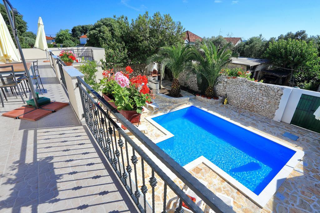 Didovi Dvori Apartment Бибине Стая снимка