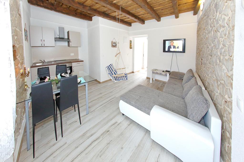 Didovi Dvori Apartment Бибине Стая снимка
