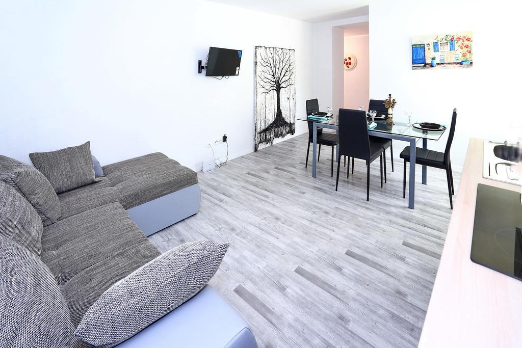 Didovi Dvori Apartment Бибине Стая снимка