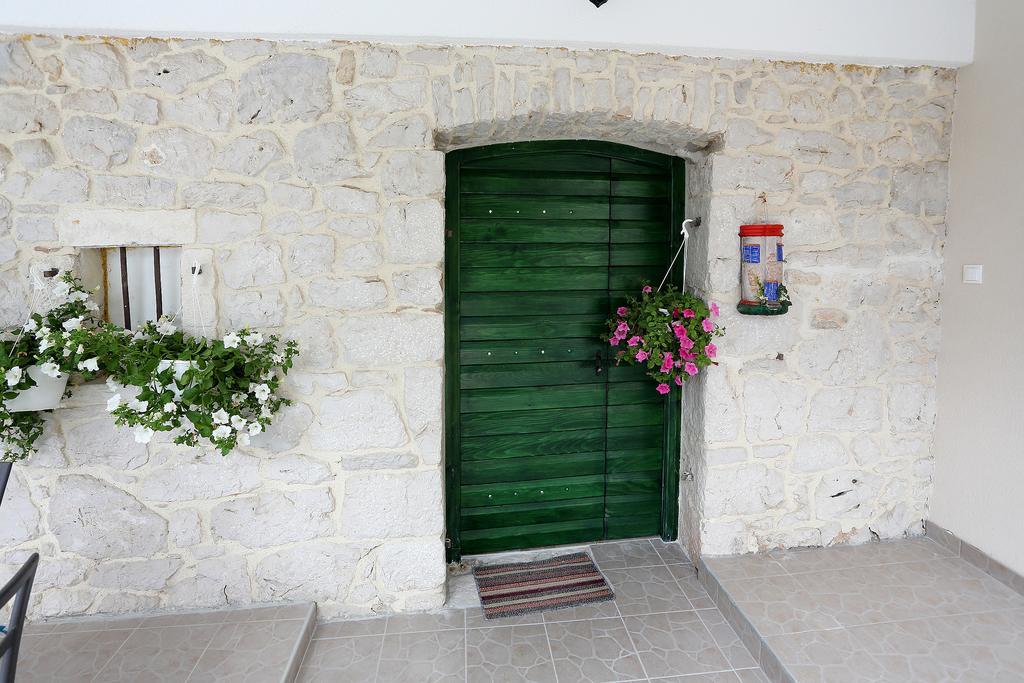 Didovi Dvori Apartment Бибине Стая снимка